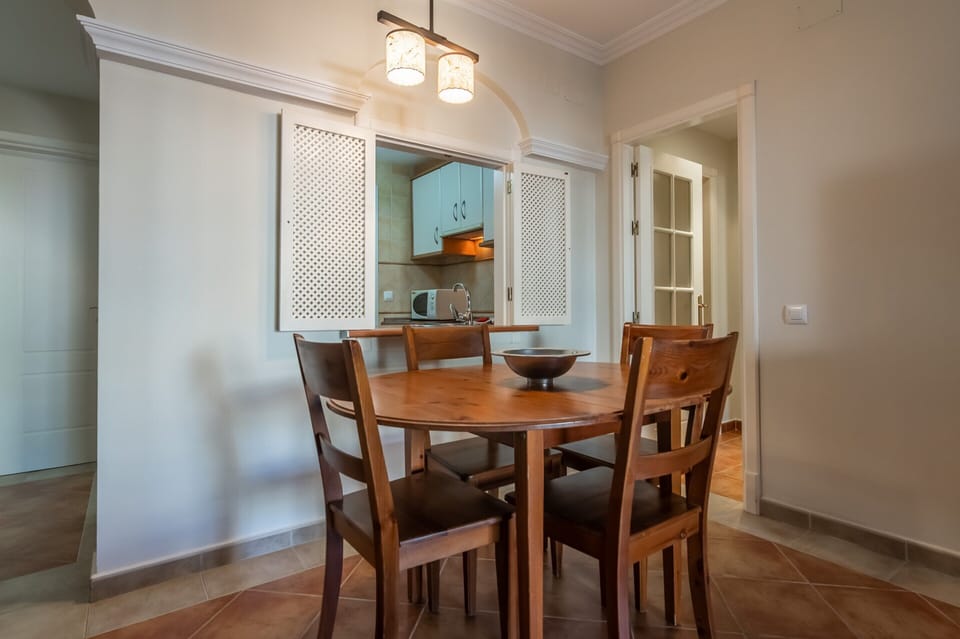 Apartment | Dining