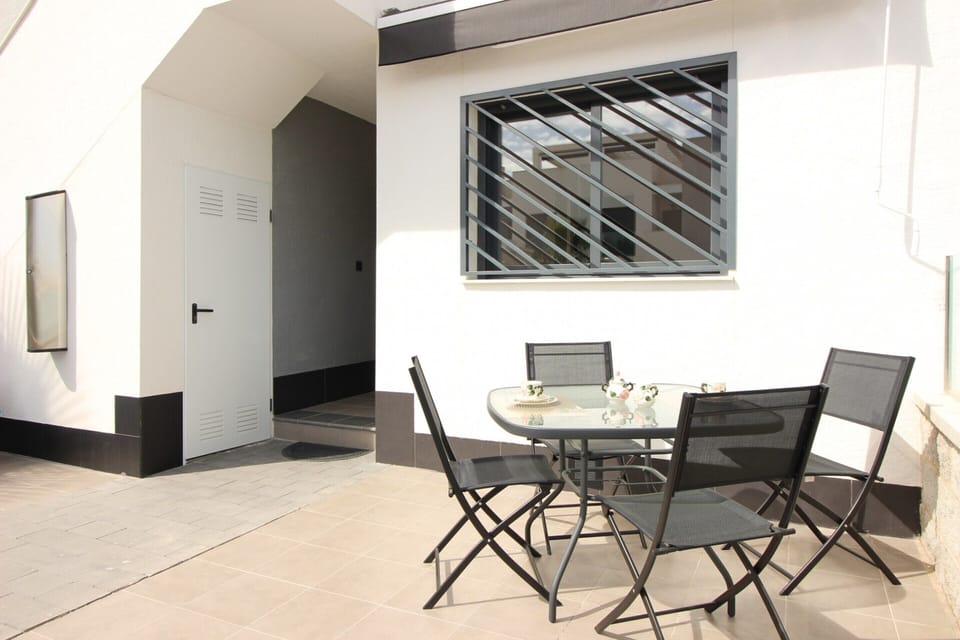 Apartment | Outdoor dining