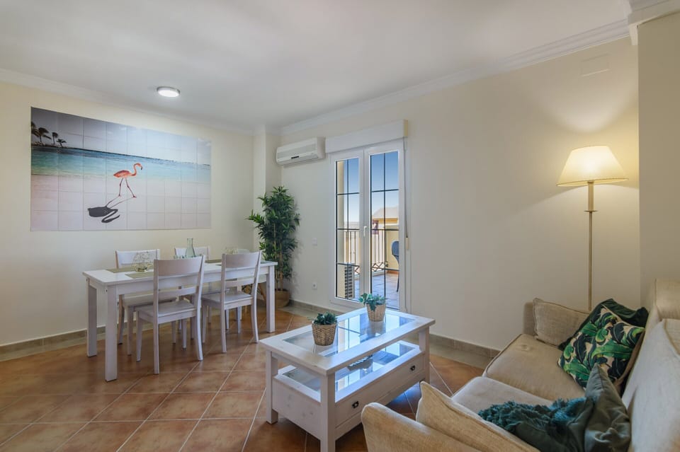 Apartment | Dining