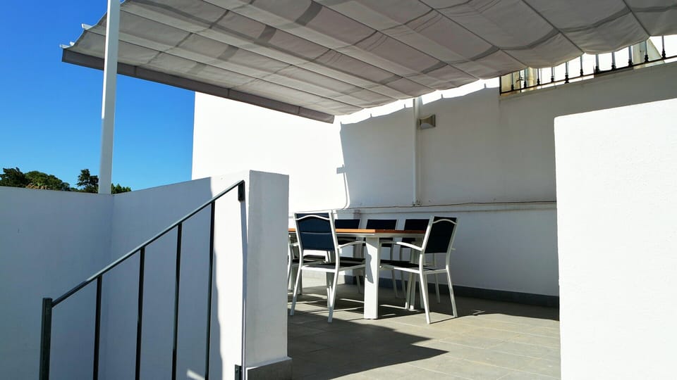 House | Outdoor dining