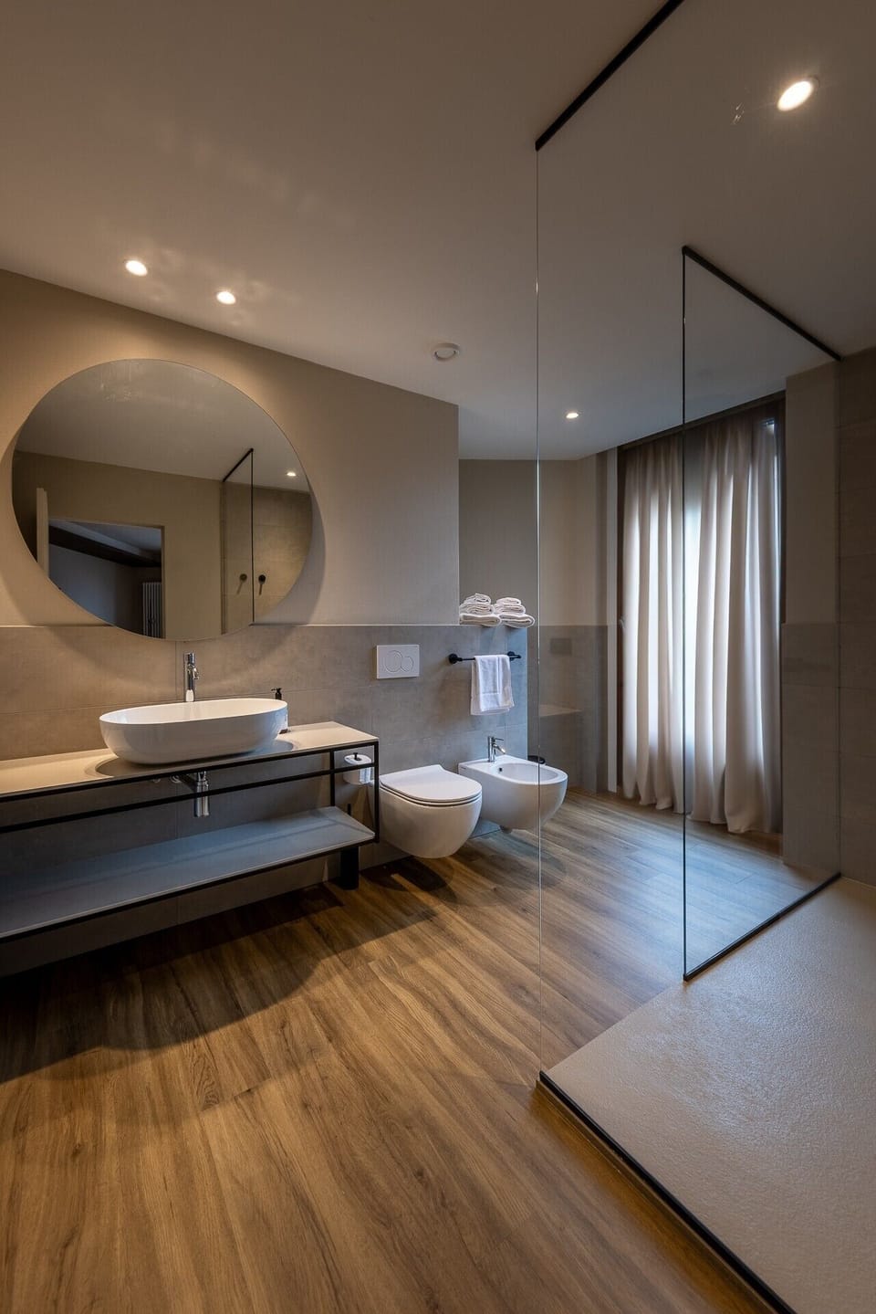 Junior Double Room, Balcony, Mountain View | Minibar, in-room safe, desk, laptop workspace