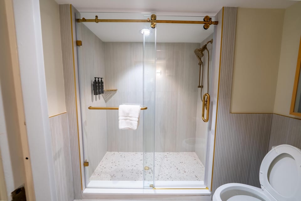 Bathroom shower