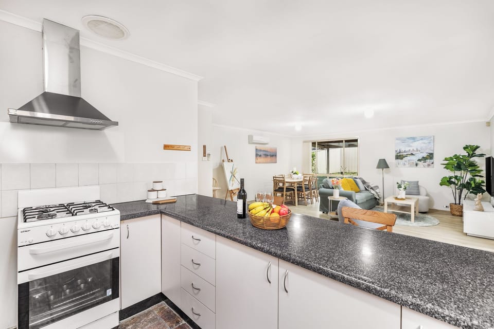 House, Garden View | Private kitchen