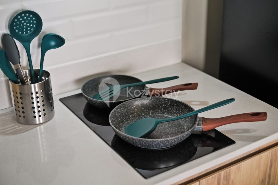 Apartment, 2 Bedrooms, City View | Private kitchen | Full-size fridge, microwave, stovetop, rice cooker