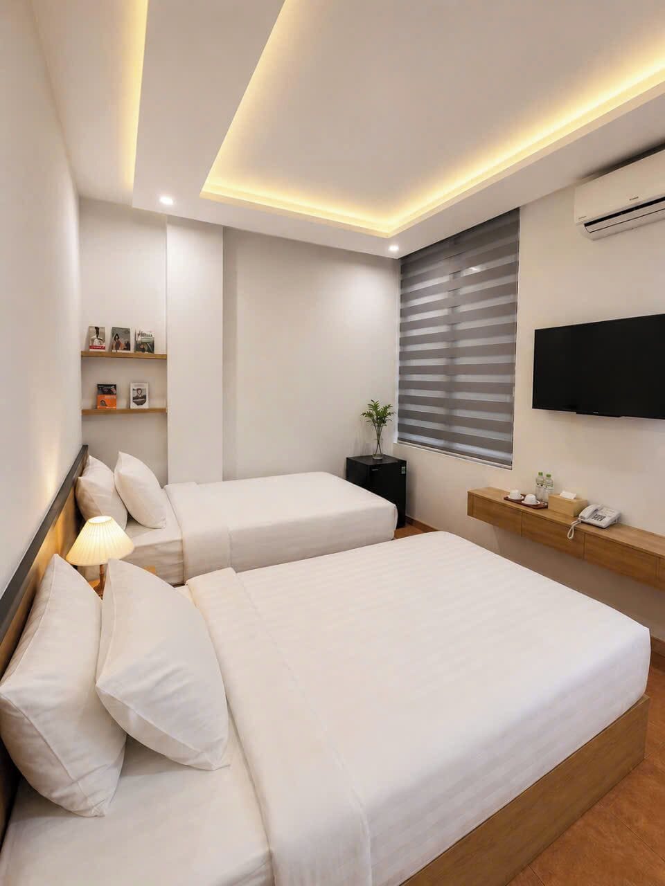 Deluxe Twin Room | In-room safe, individually furnished, desk, blackout drapes