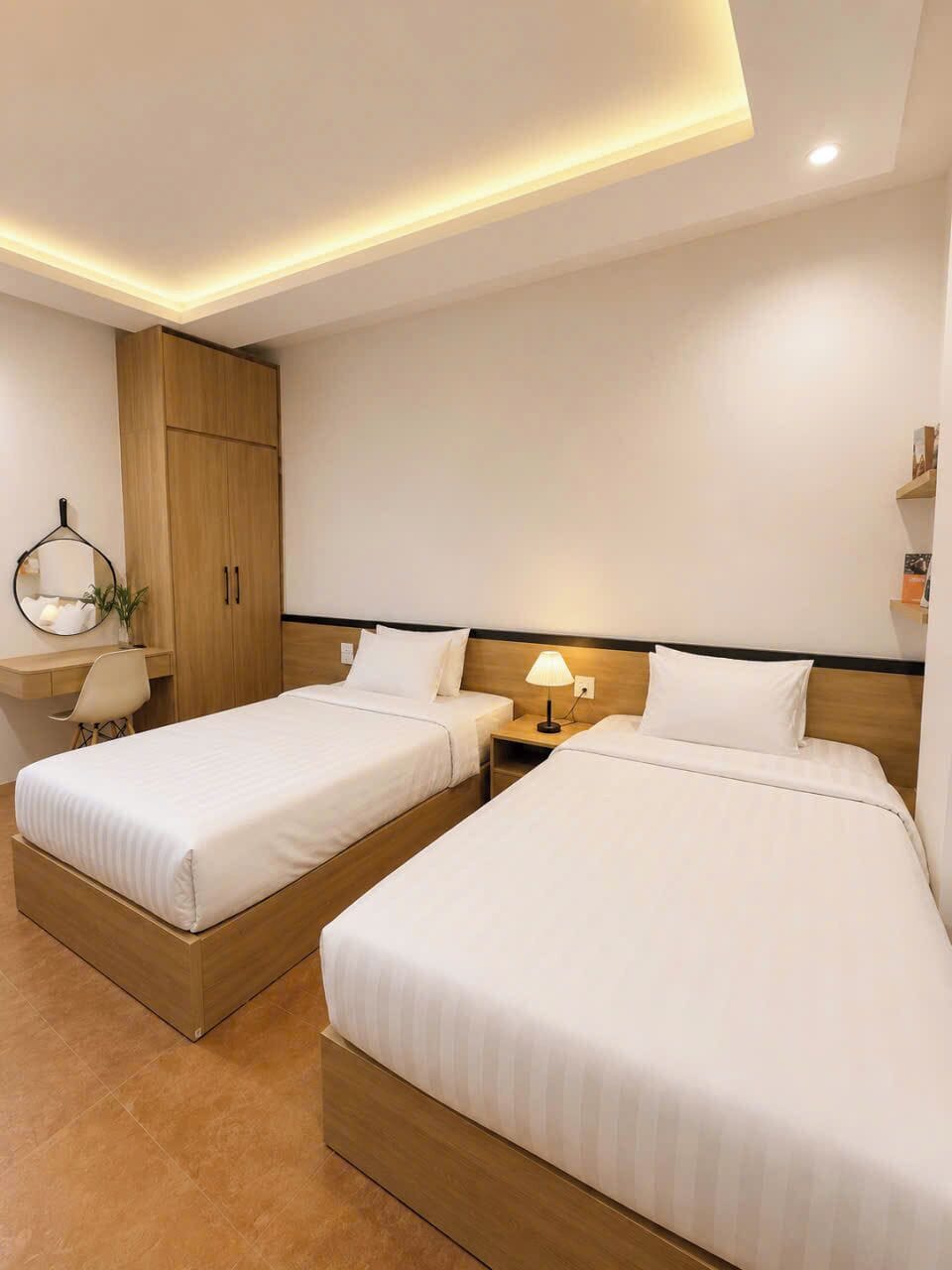 Deluxe Twin Room | In-room safe, individually furnished, desk, blackout drapes
