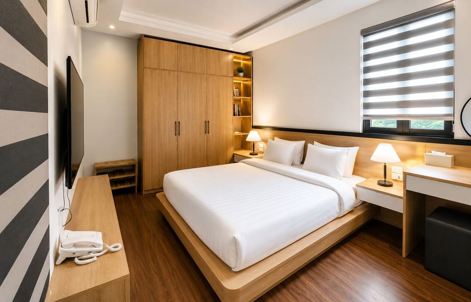 Deluxe Double Room | In-room safe, individually furnished, desk, blackout drapes