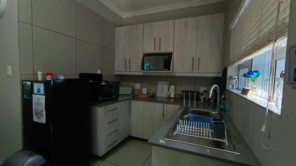Comfort Double Room, Patio, Garden View | Private kitchen | Full-size fridge, microwave, oven, stovetop