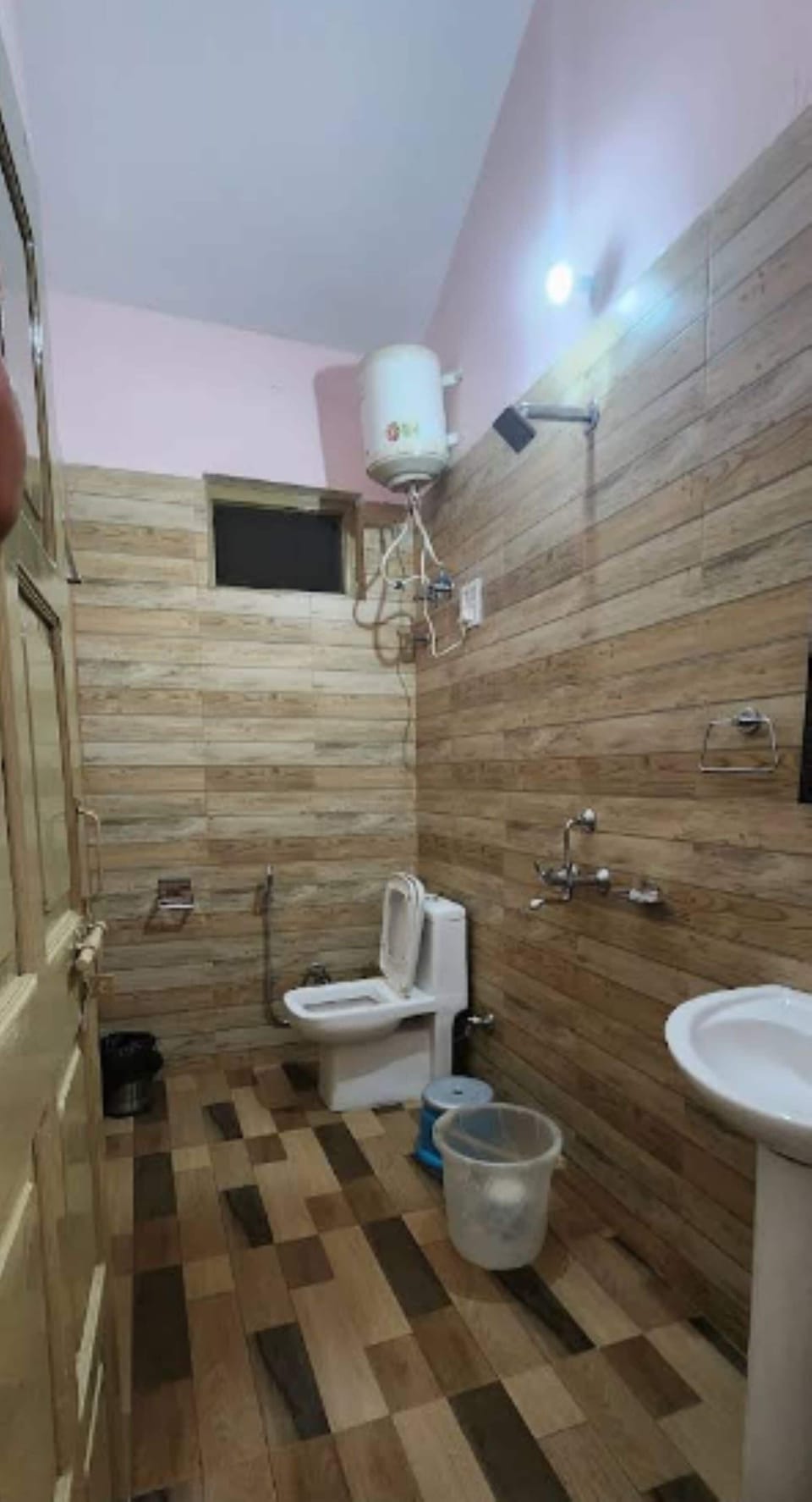 Triple Room, Mountain View | Bathroom | Shower, free toiletries, towels, soap