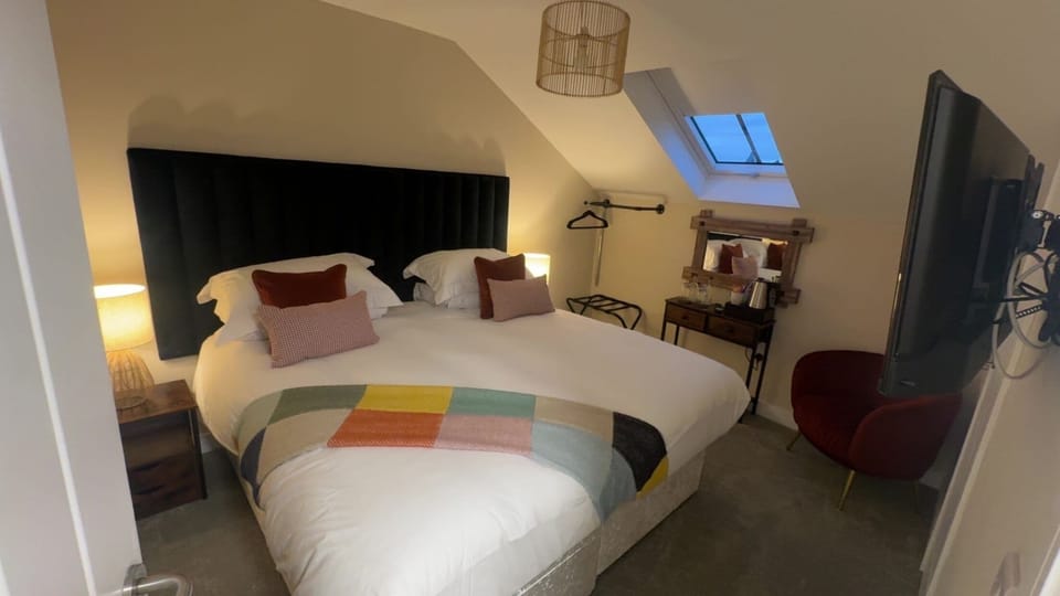 Double or Twin Room (Superking) | Soundproofing, iron/ironing board