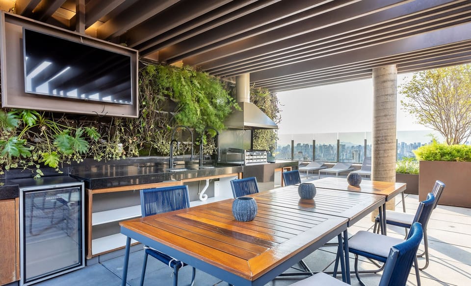 Basic Apartment | Outdoor dining