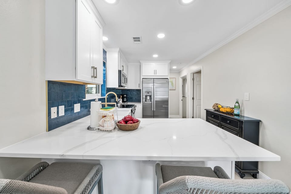 Condo, Multiple Beds, Balcony, Garden View (Beachside Villas 811) | Private kitchen | Fridge, microwave, oven, stovetop