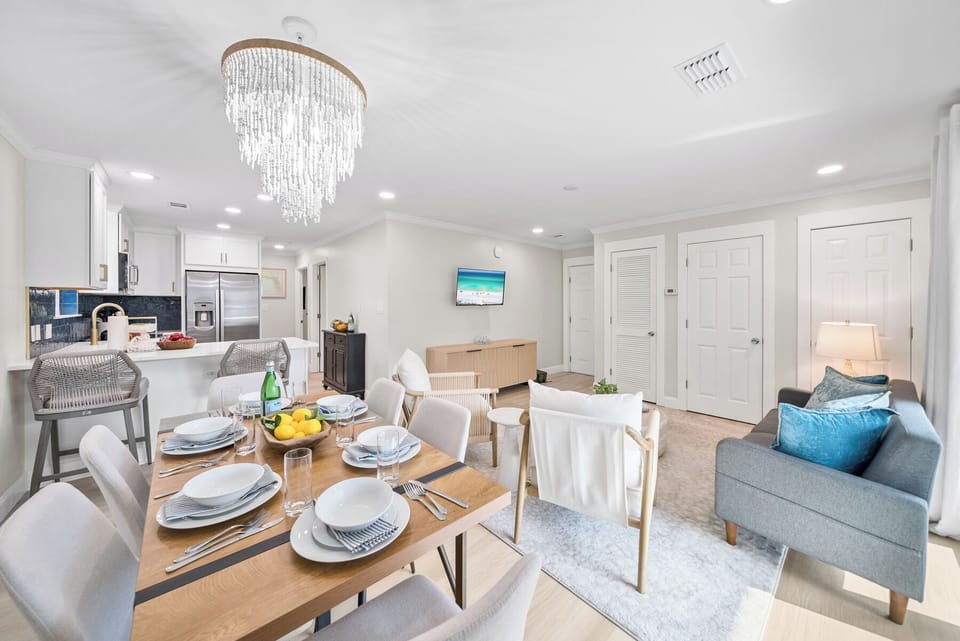 Condo, Multiple Beds, Balcony, Garden View (Beachside Villas 811) | Dining