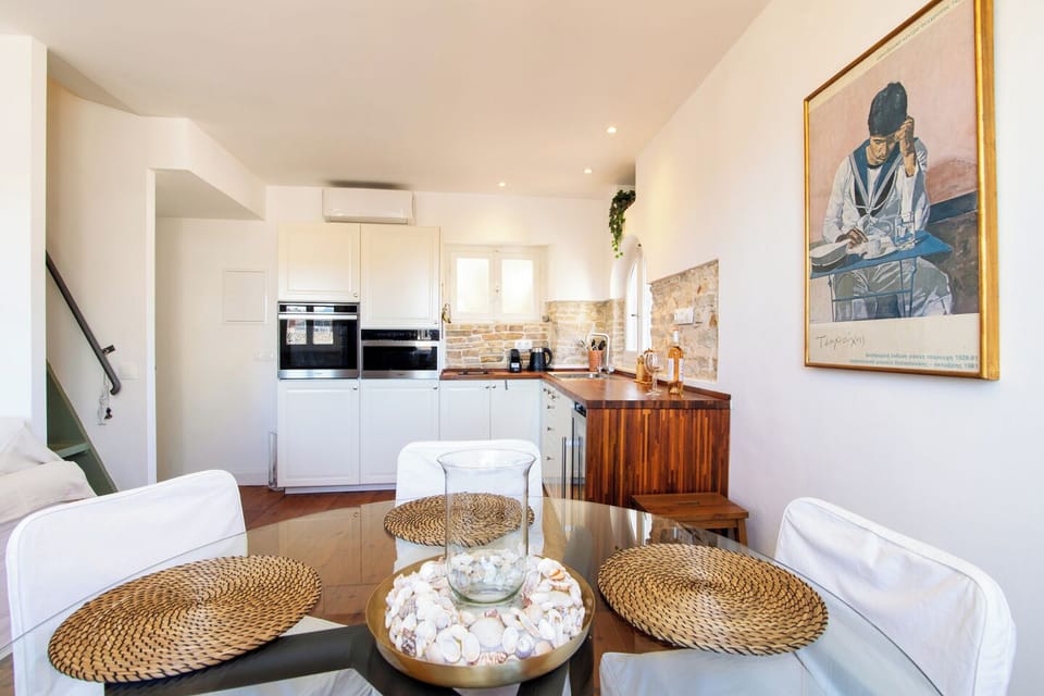 Apartment, City View | Private kitchen