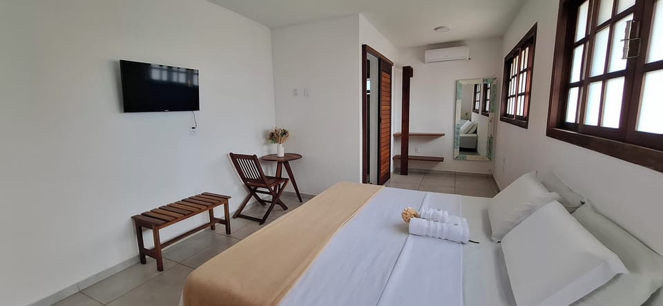 Deluxe Double Room, 1 King Bed | Iron/ironing board, free WiFi, bed sheets