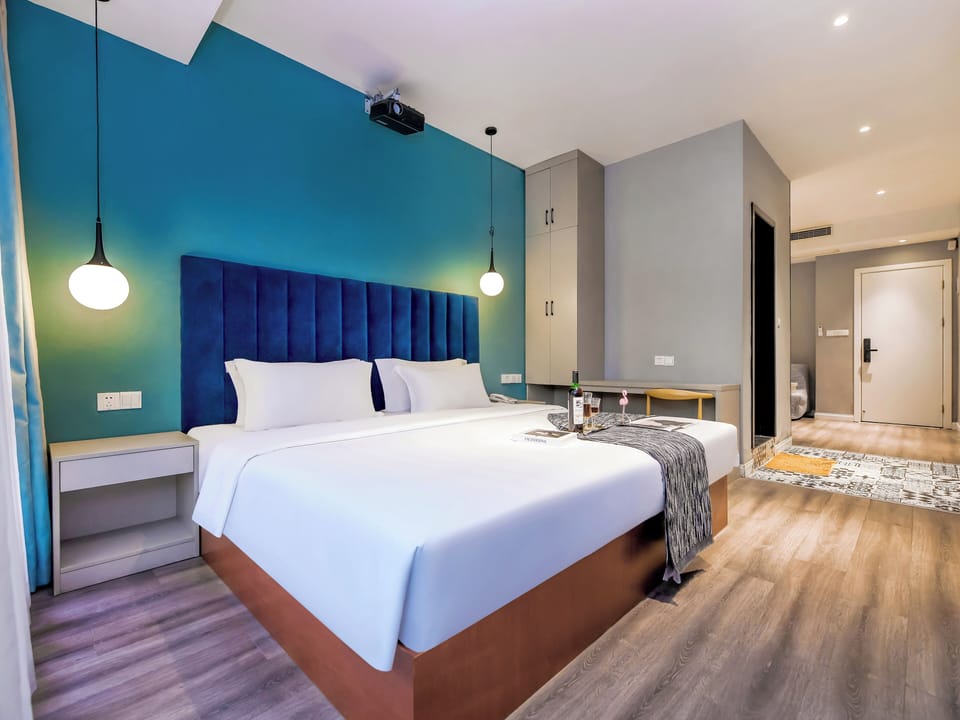 Comfort Room | Soundproofing, WiFi (free), bed sheets