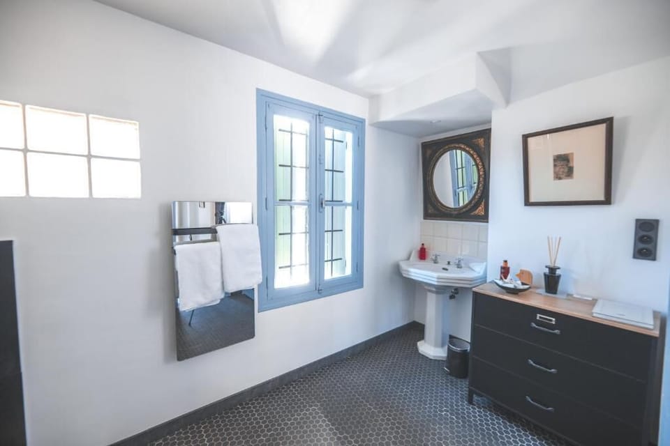 Deluxe Double Room, Patio, Garden View | Bathroom | Bathrobes