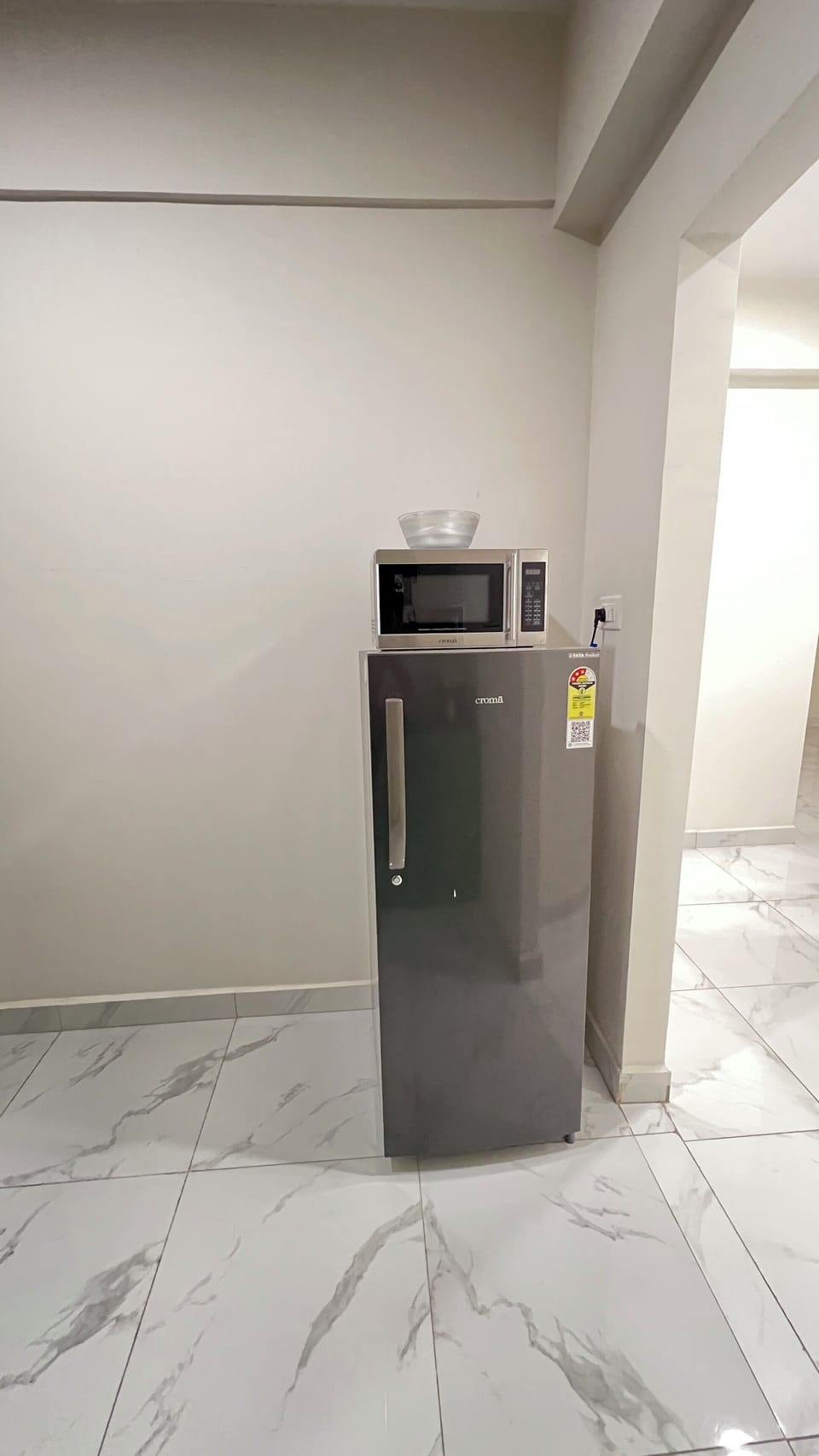 Mini-refrigerator