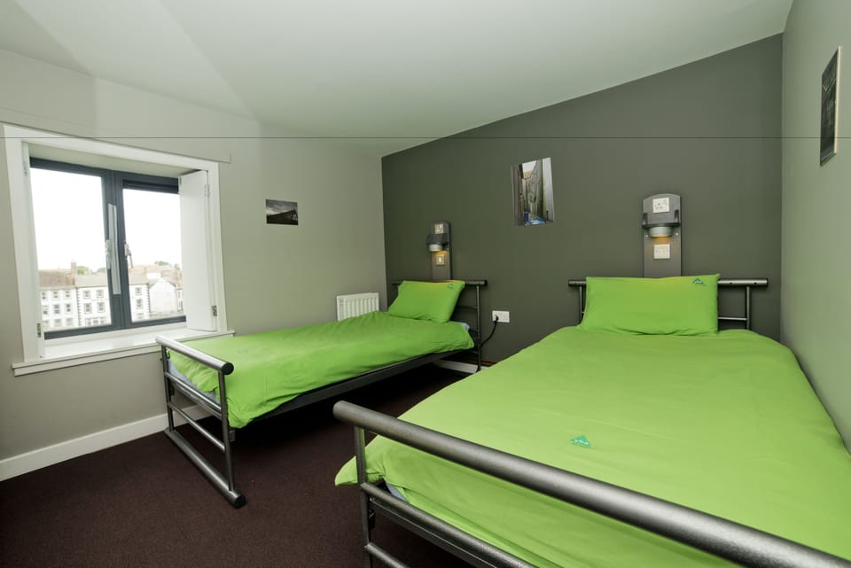 2 Bed Private Room Ensuite | Bed sheets, wheelchair access