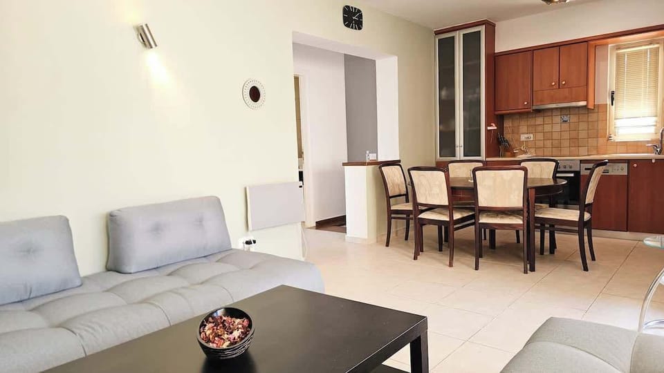 Apartment, Patio, Beachside | Living room | Smart TV