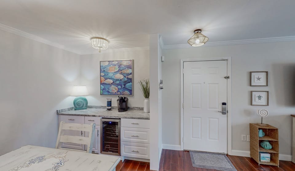 Condo, Multiple Beds, Balcony, Garden View (Colony Club C5) | Interior