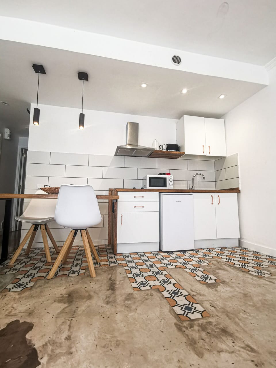 Apartment, 1 Bedroom, Terrace, Ground Floor | Private kitchen | Full-size fridge, microwave, coffee/tea maker, cookware/dishes/utensils