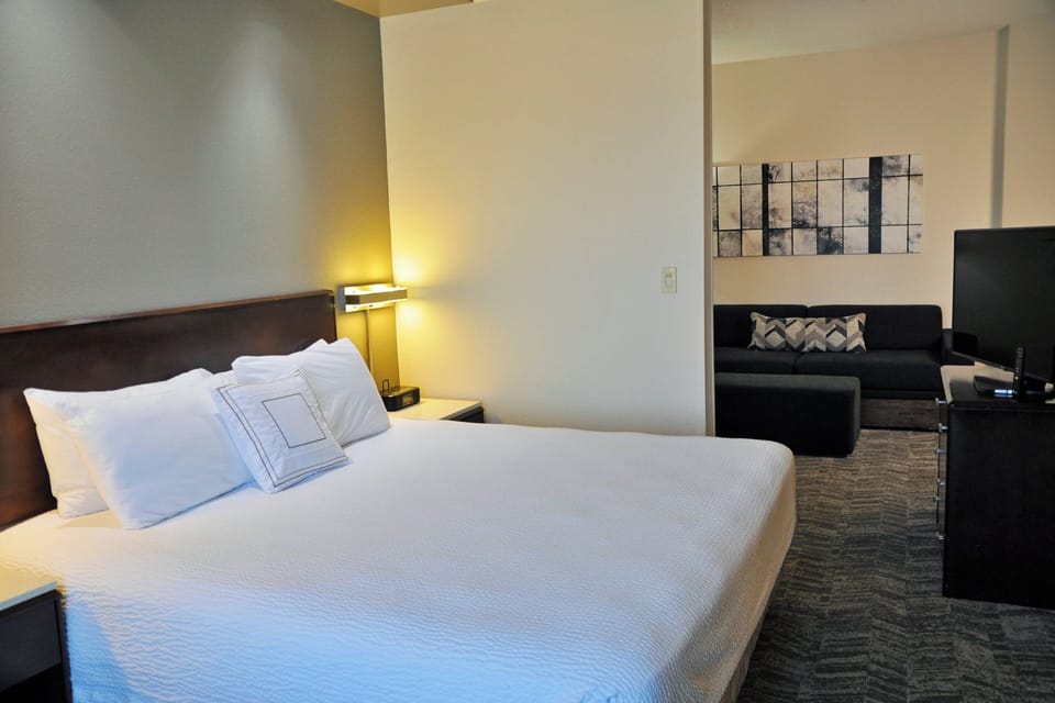 Premium bedding, down comforters, pillowtop beds, desk