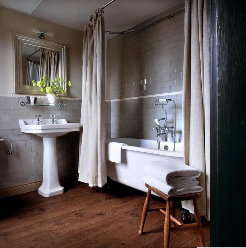 Free toiletries, hair dryer, bathrobes, towels