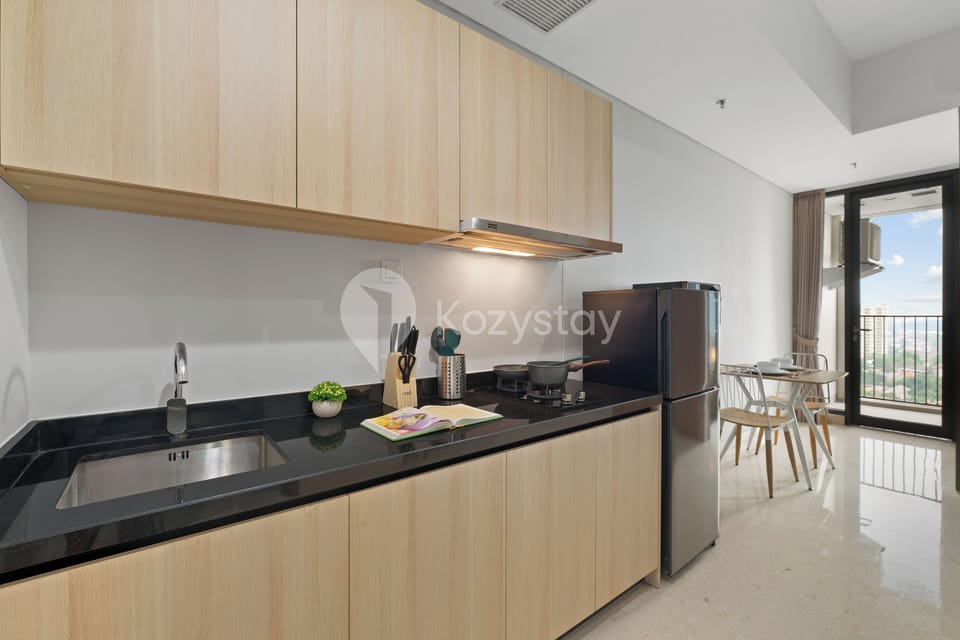 Apartment, 1 Bedroom, City View | Private kitchen | Full-size fridge, microwave, rice cooker, cookware/dishes/utensils