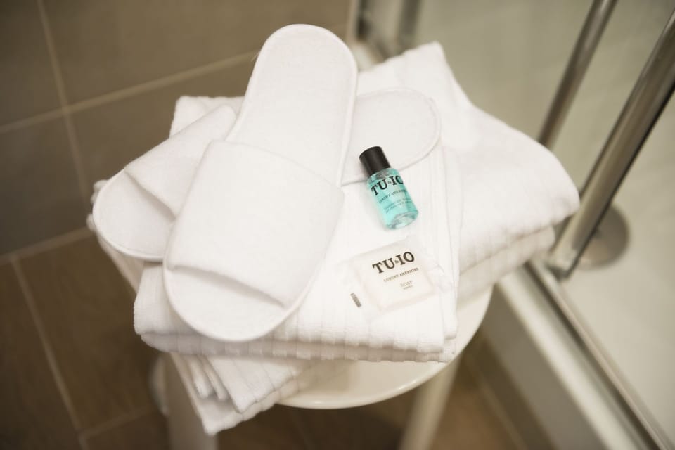 Bathroom amenities