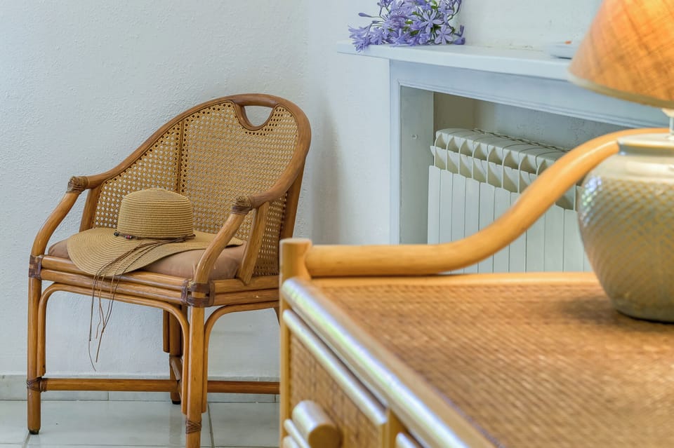 Traditional Room | In-room safe, desk, free WiFi, bed sheets