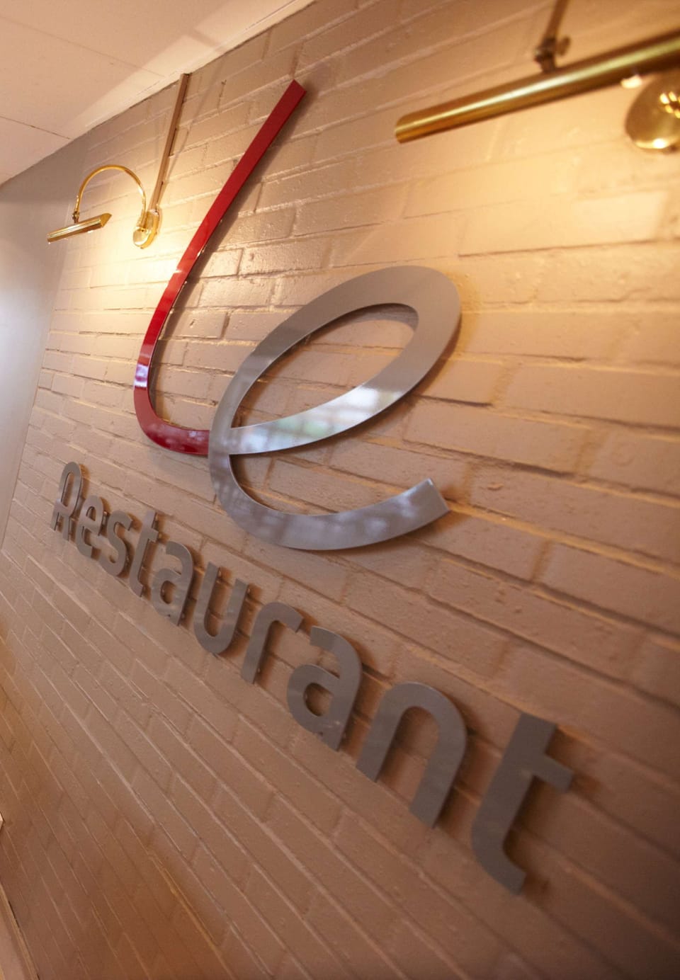 Breakfast and dinner served, French cuisine