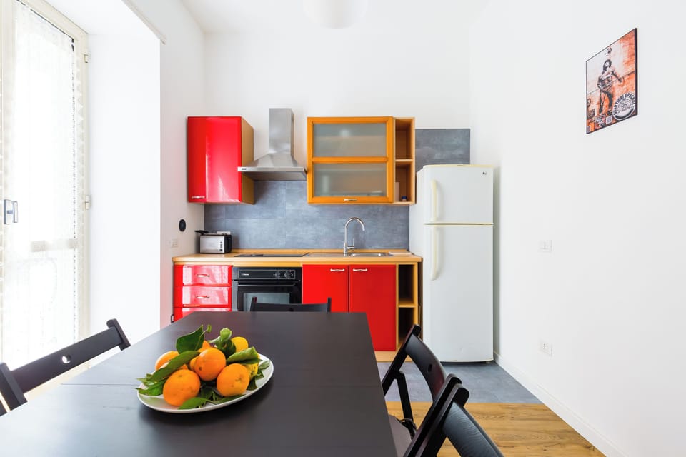 Apartment (2 Bedrooms) | Private kitchen | Oven, electric kettle