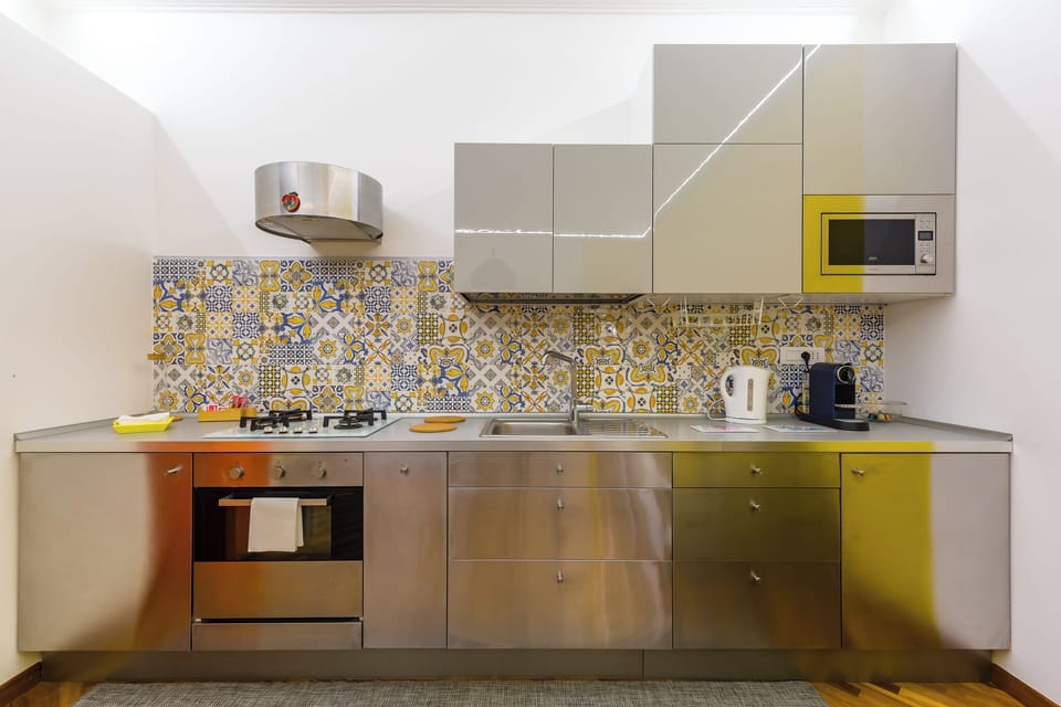 Apartment (2 Bedrooms) | Private kitchen | Microwave, oven, stovetop, espresso maker