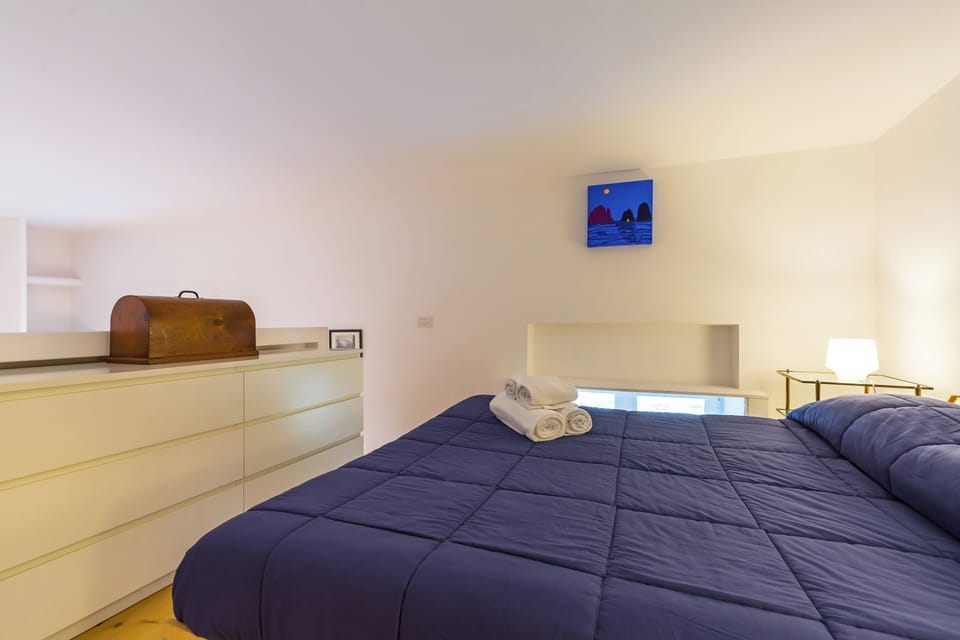 Apartment (1 Bedroom) | 1 bedroom, bed sheets