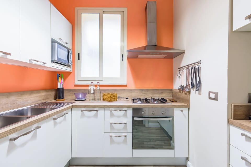 Apartment (1 Bedroom) | Private kitchen | Microwave, oven, electric kettle