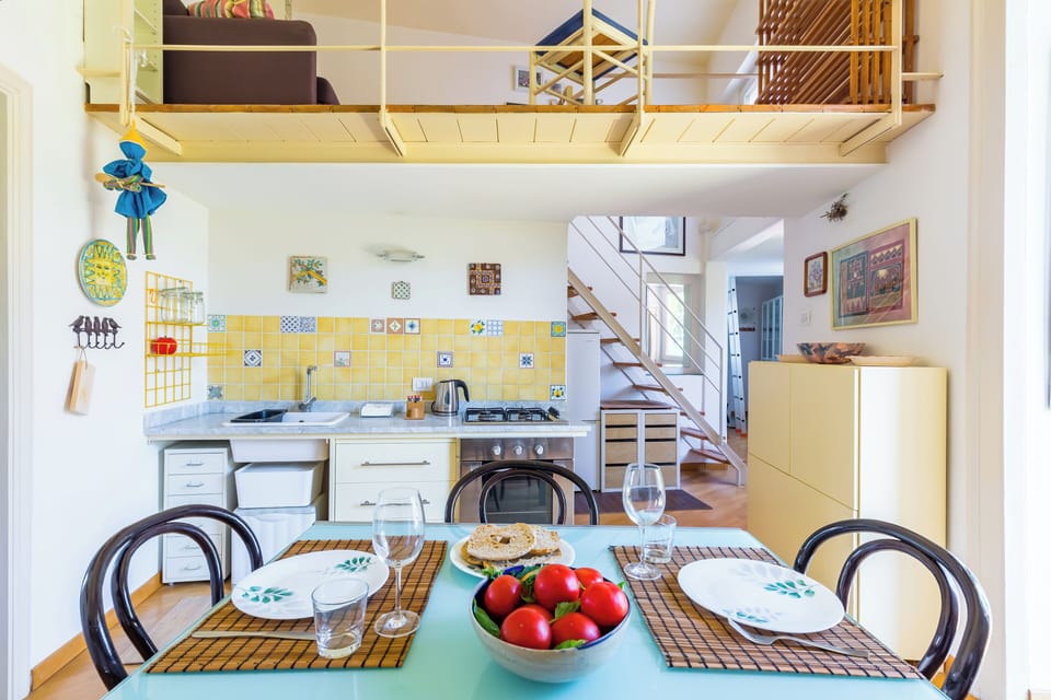 Apartment (1 Bedroom) | Private kitchen | Oven, stovetop, electric kettle, cookware/dishes/utensils