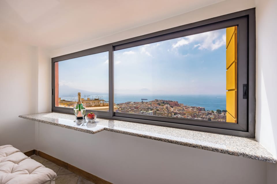 Apartment (1 Bedroom) | Beach/ocean view