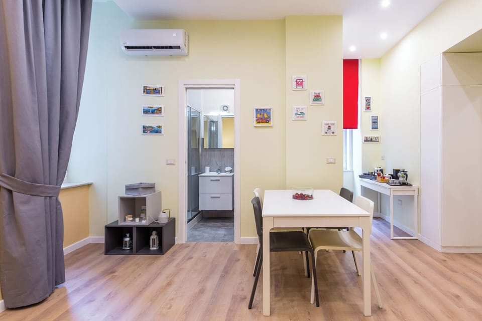 Apartment (1 Bedroom) | Living area | TV