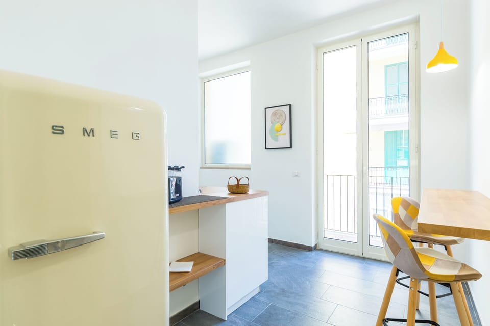Apartment (1 Bedroom) | Living area | TV
