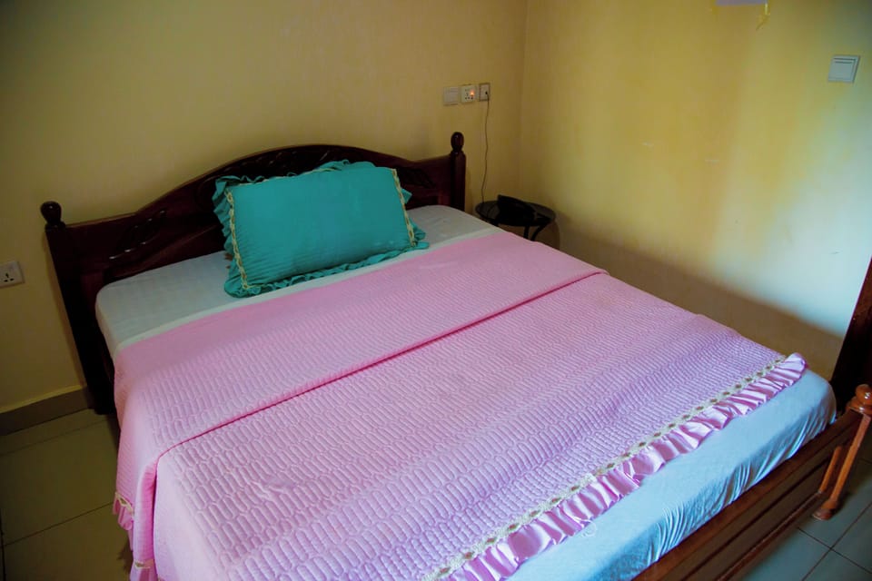 Classic Room, Balcony, City View | Blackout drapes, WiFi (free)