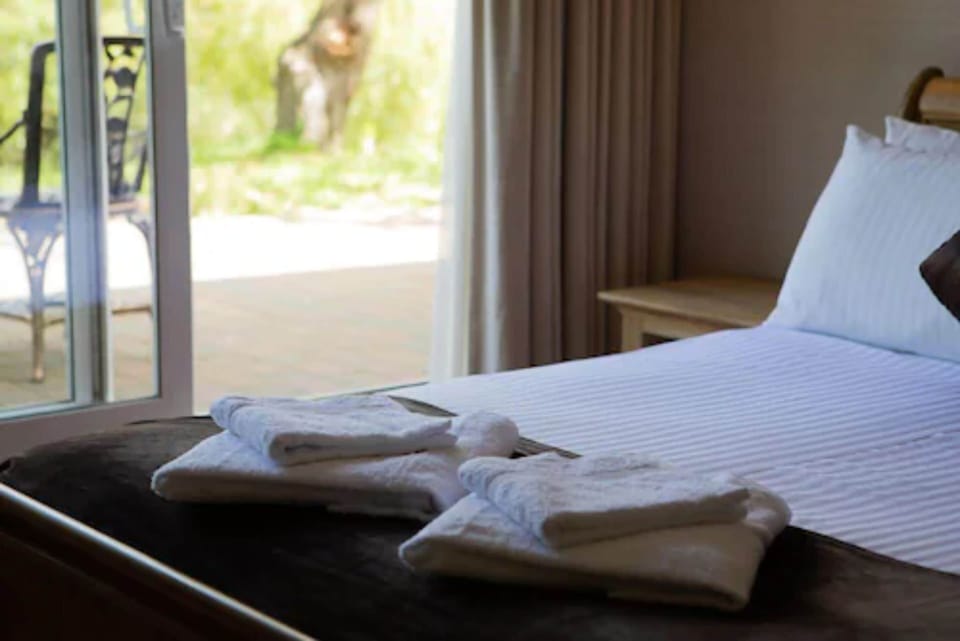 Spa Bridal Room | Desk, laptop workspace, iron/ironing board, free WiFi