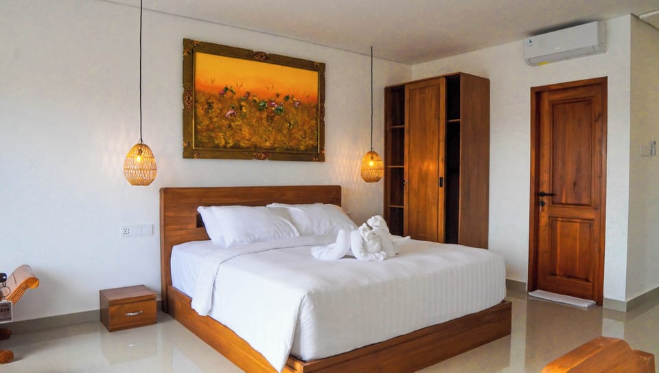 Double Room, 1 Bedroom, Balcony, Pool View | Desk, free WiFi, bed sheets