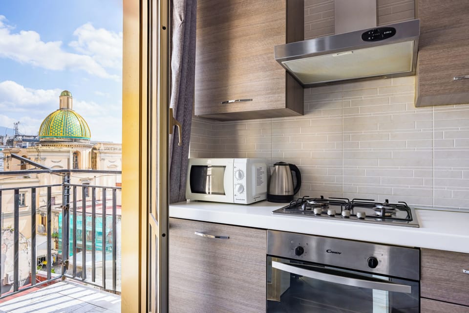 Apartment (1 Bedroom) | Private kitchen | Oven, stovetop, espresso maker, cookware/dishes/utensils