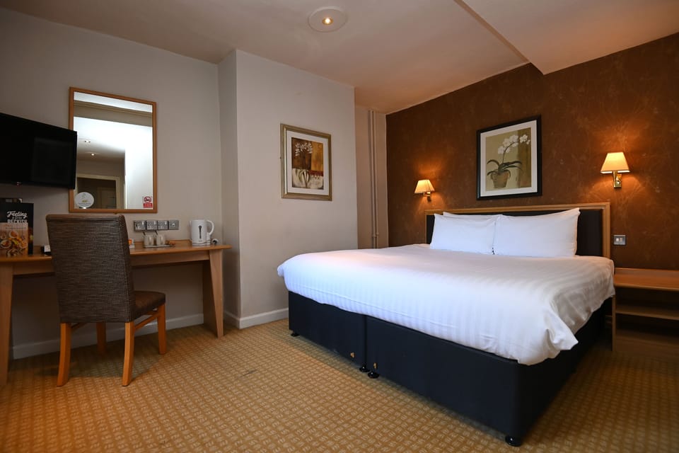 Standard Double Room | Desk, iron/ironing board, free cribs/infant beds, free WiFi