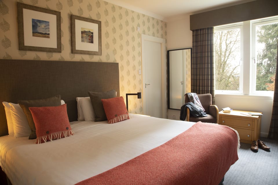 Family Room (For 4) | Individually decorated, individually furnished, desk, iron/ironing board