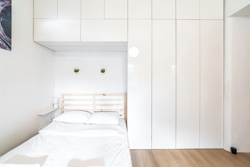 Iron/ironing board, free WiFi