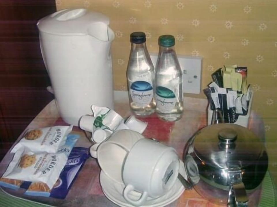 Single Room, Ensuite (Shower - Room 7) | Private kitchen