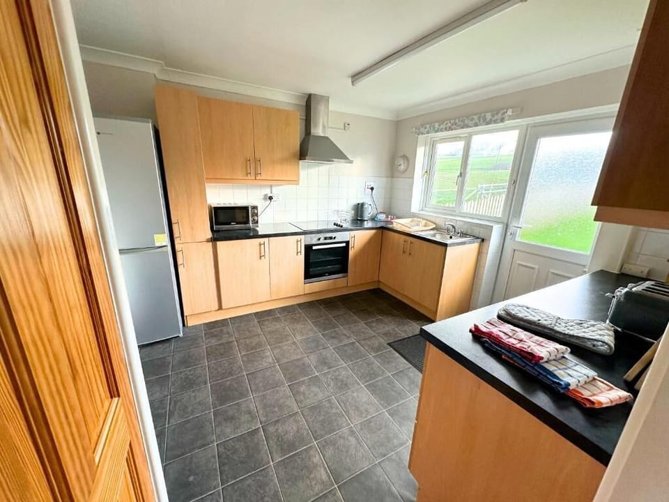 House, 3 Bedrooms, Sea View | Iron/ironing board, free WiFi, bed sheets