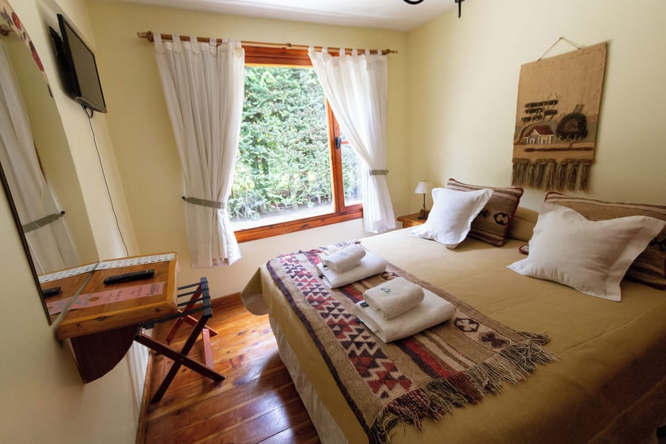 Standard Double Room | In-room safe, soundproofing, WiFi (free), bed sheets